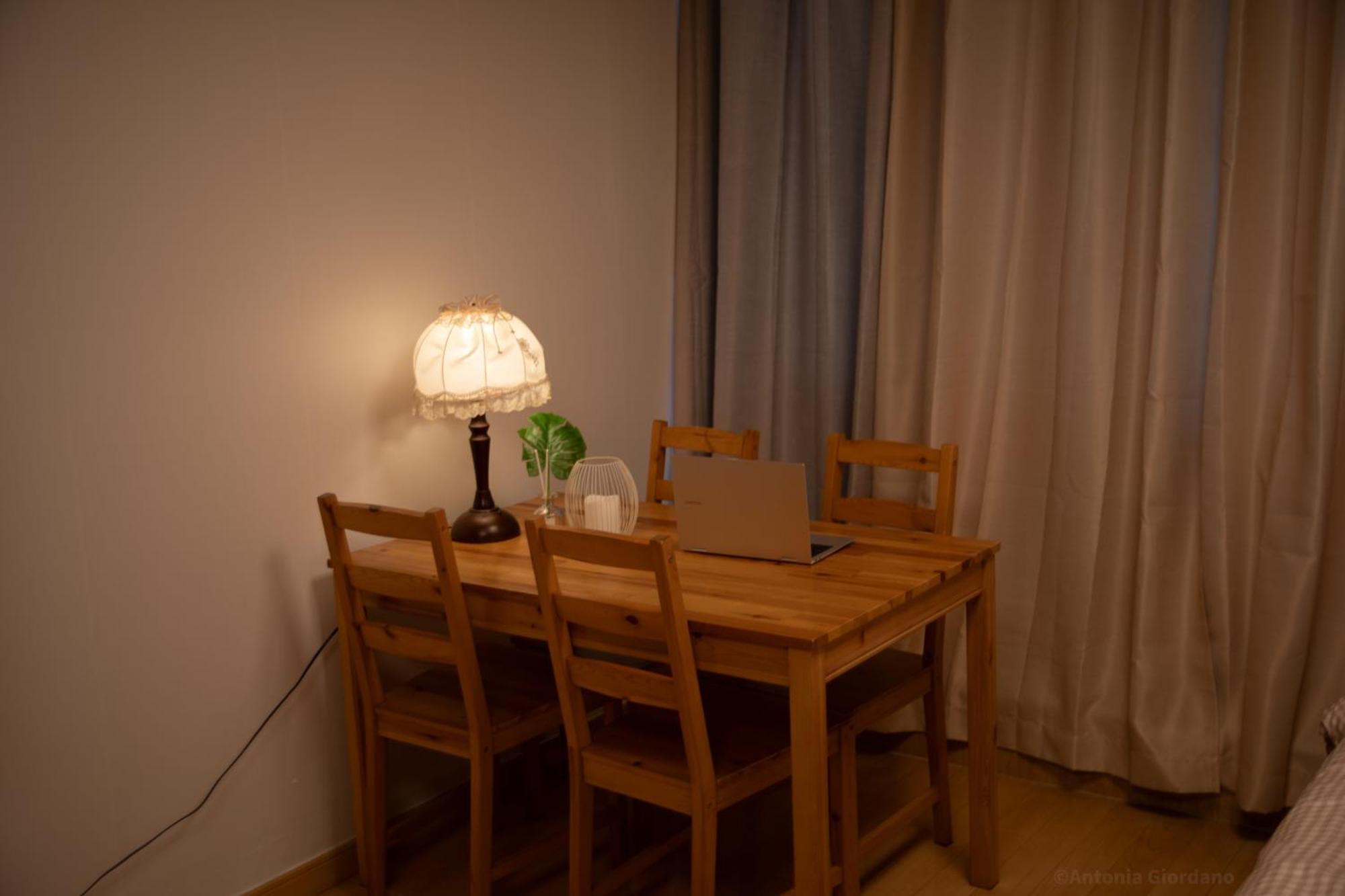 Moon Apartment *