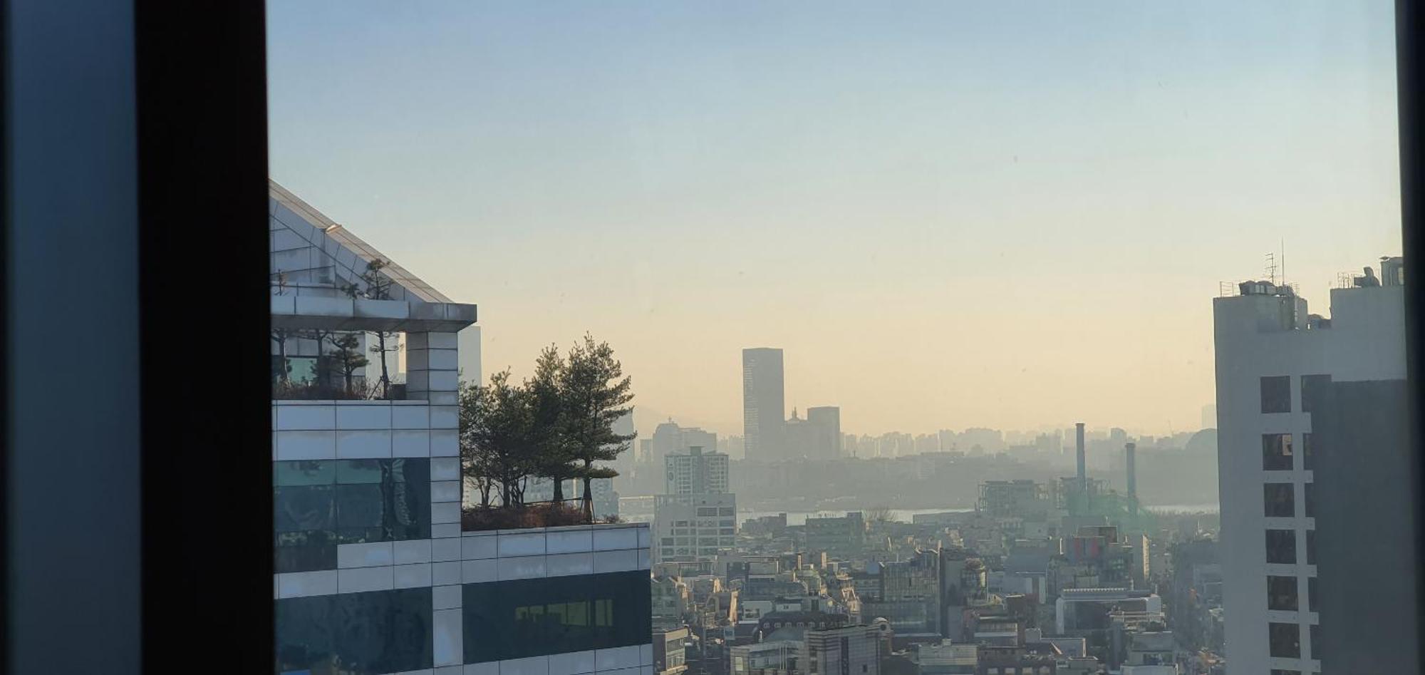 Moon Apartment Seoul