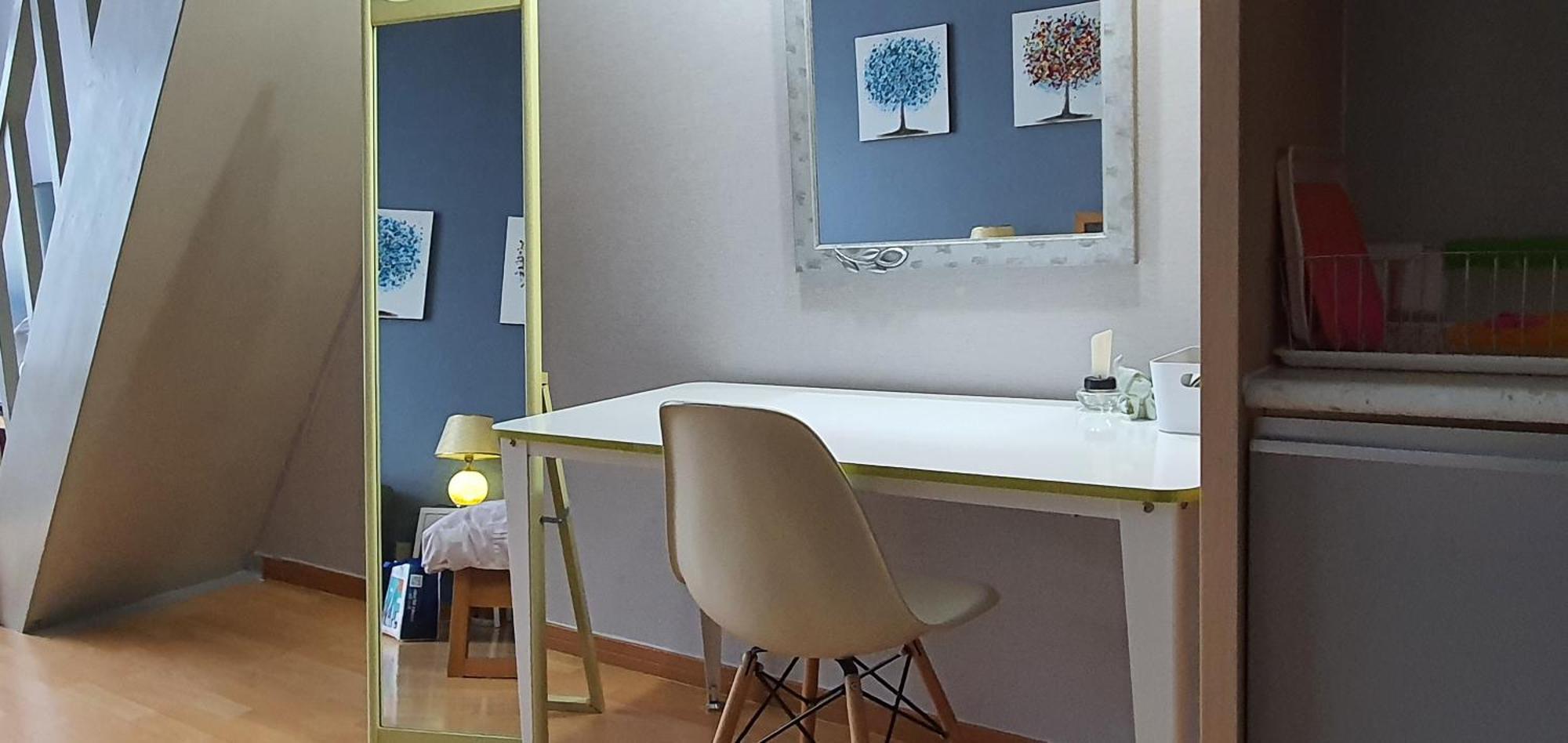 Moon Apartment