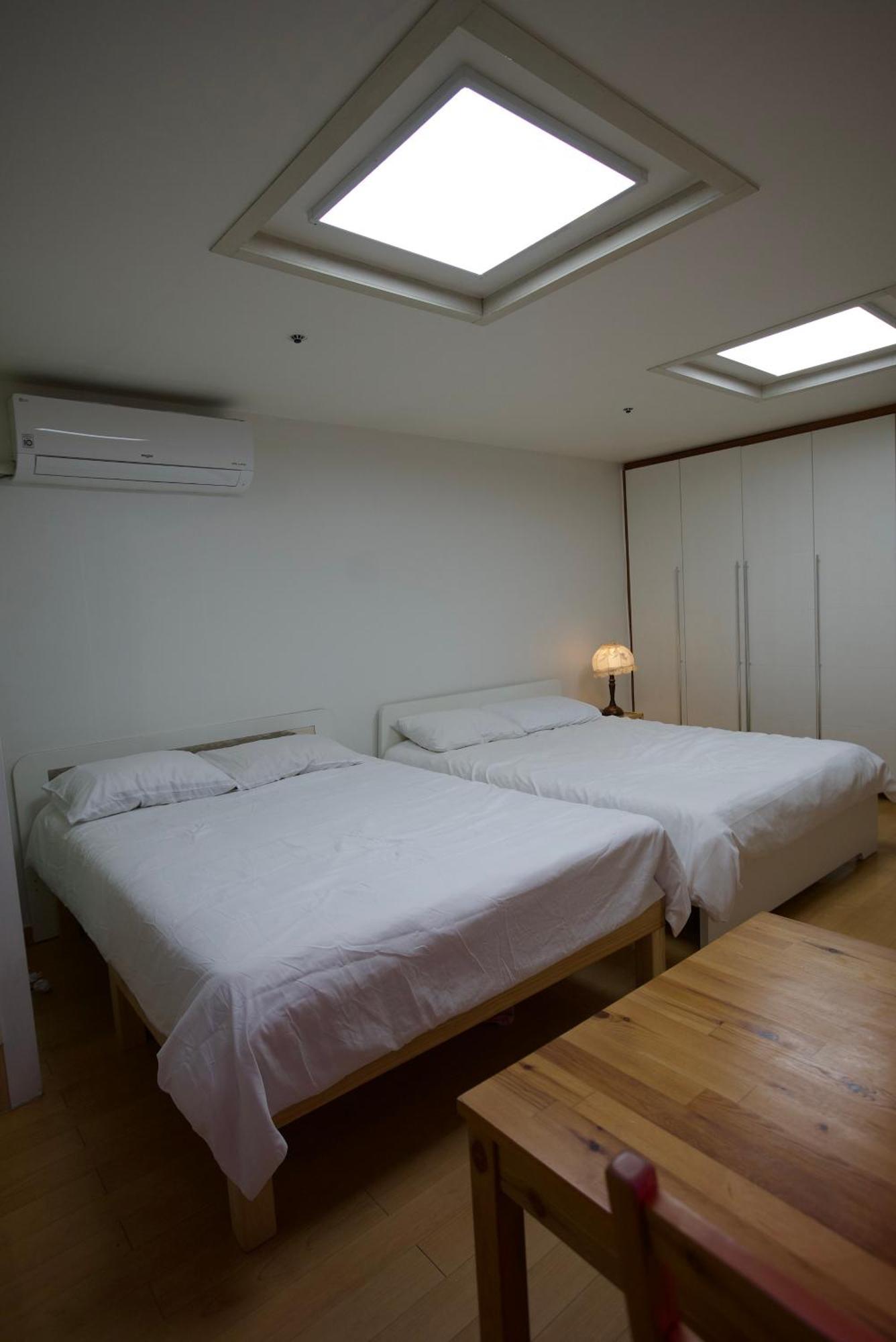 Moon Apartment Seoul