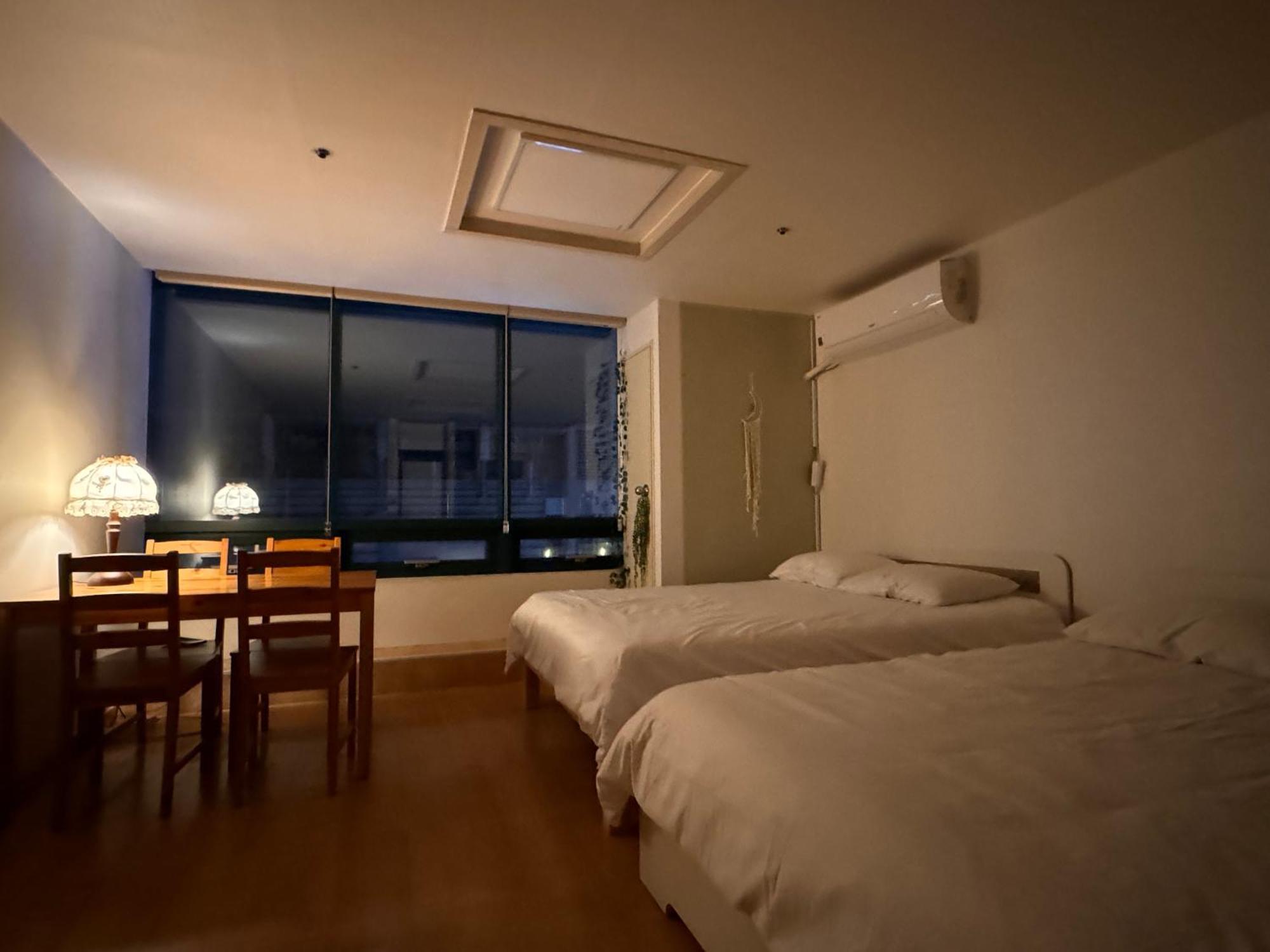 Apartment Moon *